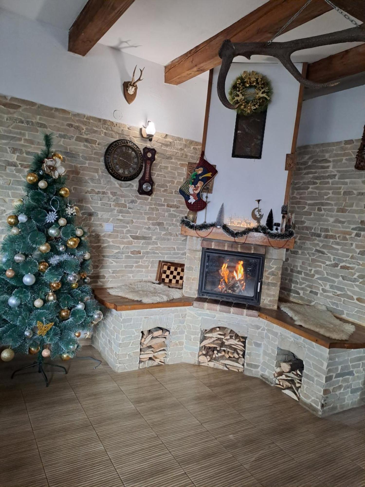 Casa Cristalul Muntilor Hotell Poiana Mărului Eksteriør bilde