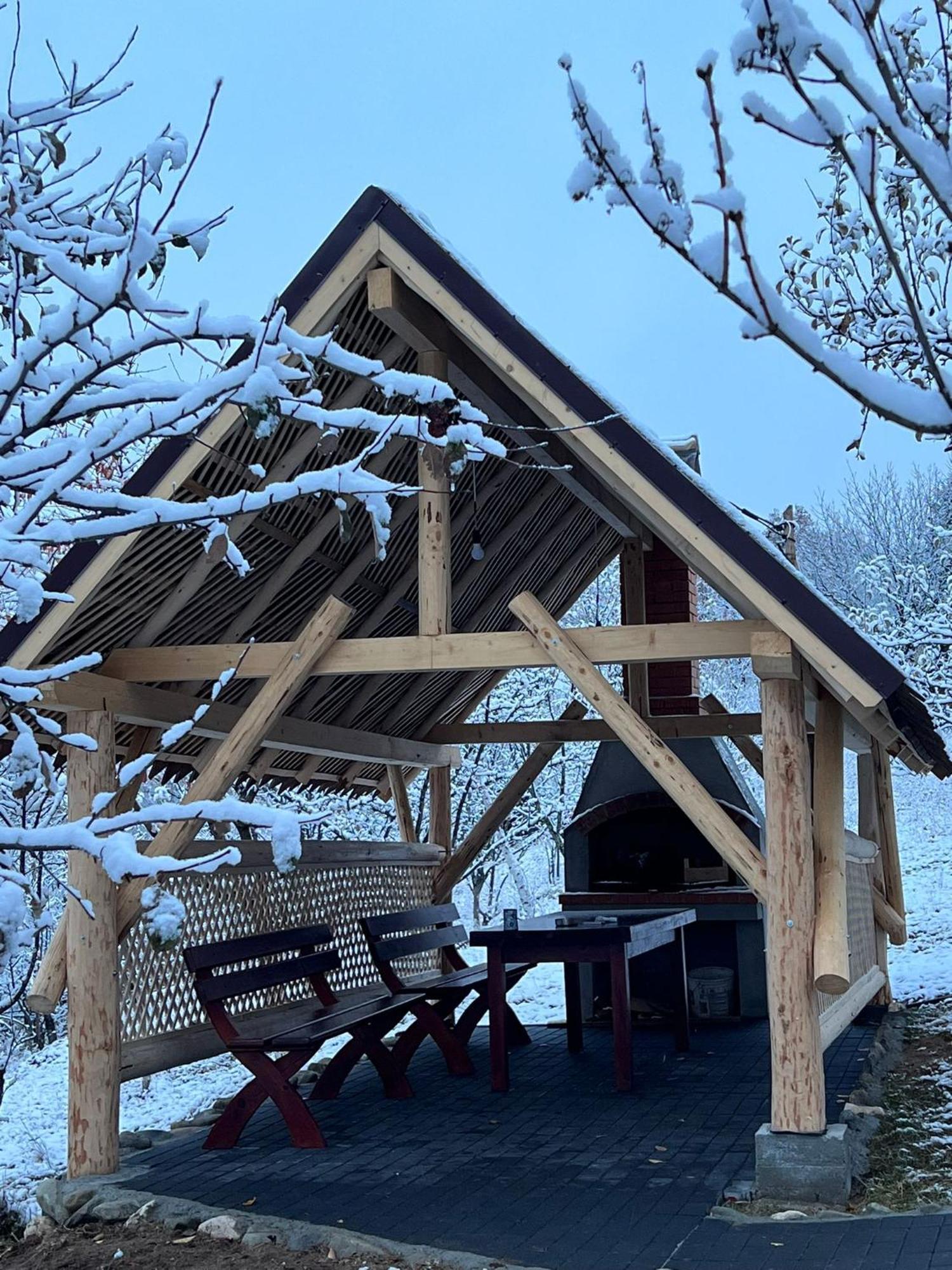 Casa Cristalul Muntilor Hotell Poiana Mărului Eksteriør bilde